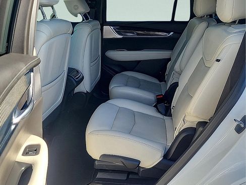 Used 2023 Cadillac XT6 Sport AWD/4WD image 12