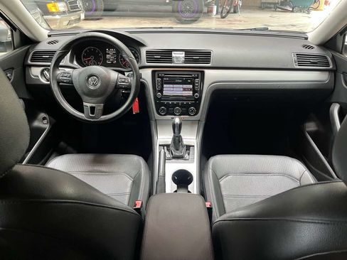 Used 2013 Volkswagen Passat 2.5 SE FWD image 9