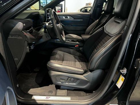 Used 2025 Ford Explorer ST-Line w/ Premium Package AWD/4WD image 12