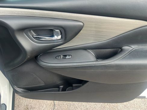 Used 2017 Nissan Murano S w/ Navigation Package image 23