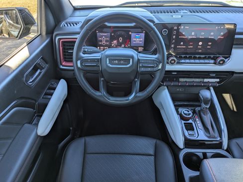 Certified 2023 GMC Canyon AT4X image 15