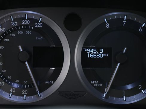 Used 2015 Aston Martin DB9 Carbon Edition Coupe 2D image 27