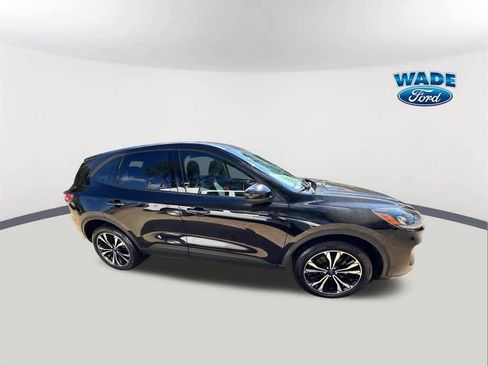 Certified 2021 Ford Escape SE w/ SE Sport Appearance Package image 4