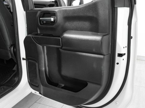 Used 2019 Chevrolet Silverado 1500 Custom w/ Custom Value Package image 42