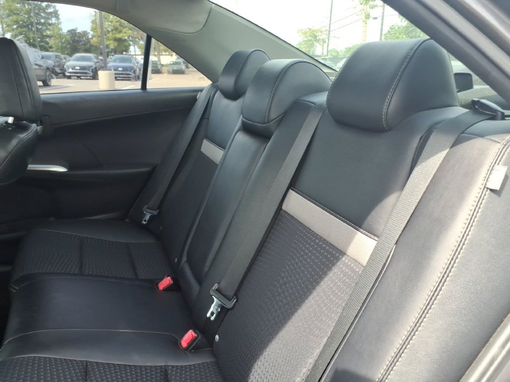 Used 2013 Toyota Camry SE FWD image 11