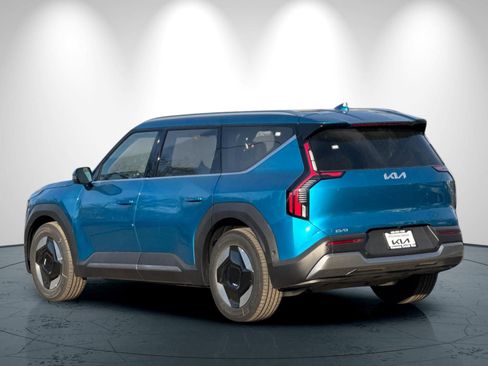 New 2026 Kia EV9 Wind image 6