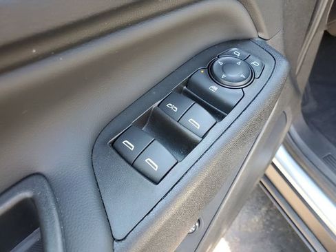Certified 2023 Chevrolet Equinox LT FWD image 20