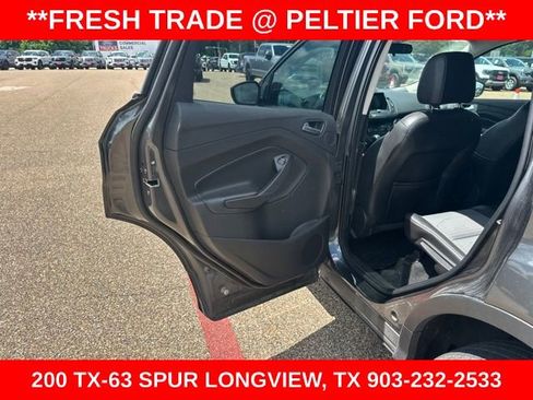 Used 2017 Ford Escape SE w/ Equipment Group 201A FWD image 16