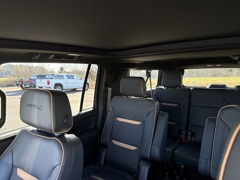 Certified 2023 GMC Yukon XL AT4 image 14