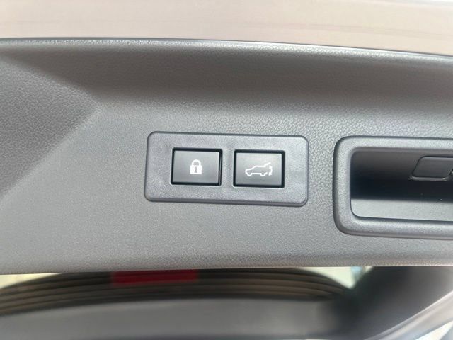 Used 2025 Subaru Forester Sport AWD/4WD image 30
