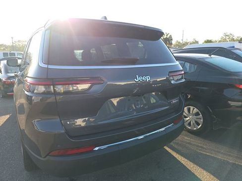 Used 2021 Jeep Grand Cherokee L Laredo w/ Luxury Tech Group I image 5