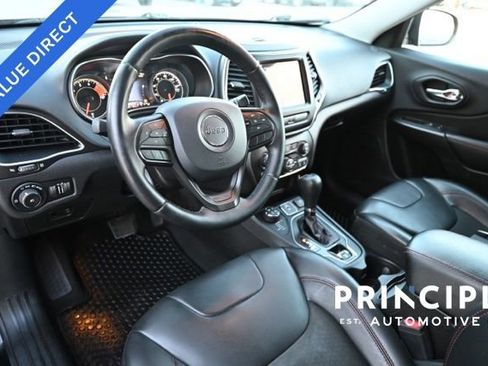 Used 2020 Jeep Cherokee Trailhawk image 24