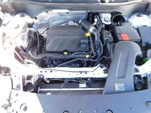 Used 2024 Chevrolet Trax RS w/ Driver Confidence Package FWD image 35
