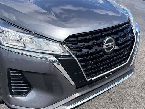 Certified 2021 Nissan Kicks SV FWD image 29