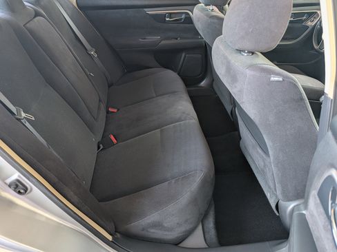 Used 2013 Nissan Altima 2.5 SV image 19
