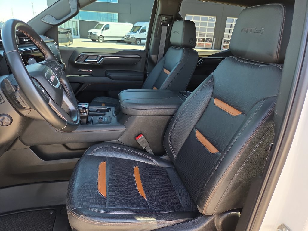 Used 2025 GMC Sierra 1500 AT4 AWD/4WD image 16