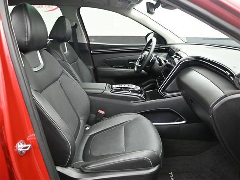 Used 2023 Hyundai Tucson Limited w/ Cargo Package image 10