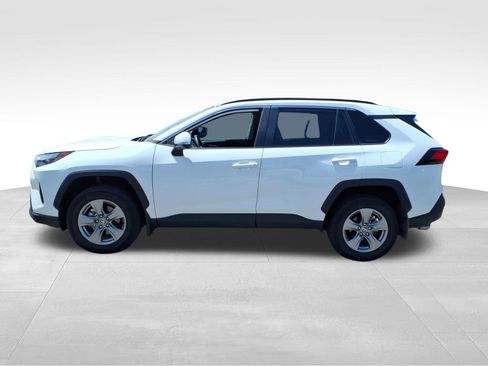 Used 2024 Toyota RAV4 XLE FWD image 23