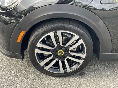 Used 2024 MINI Cooper SE image 9