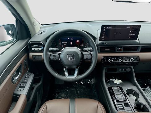 New 2026 Honda Pilot Touring image 17