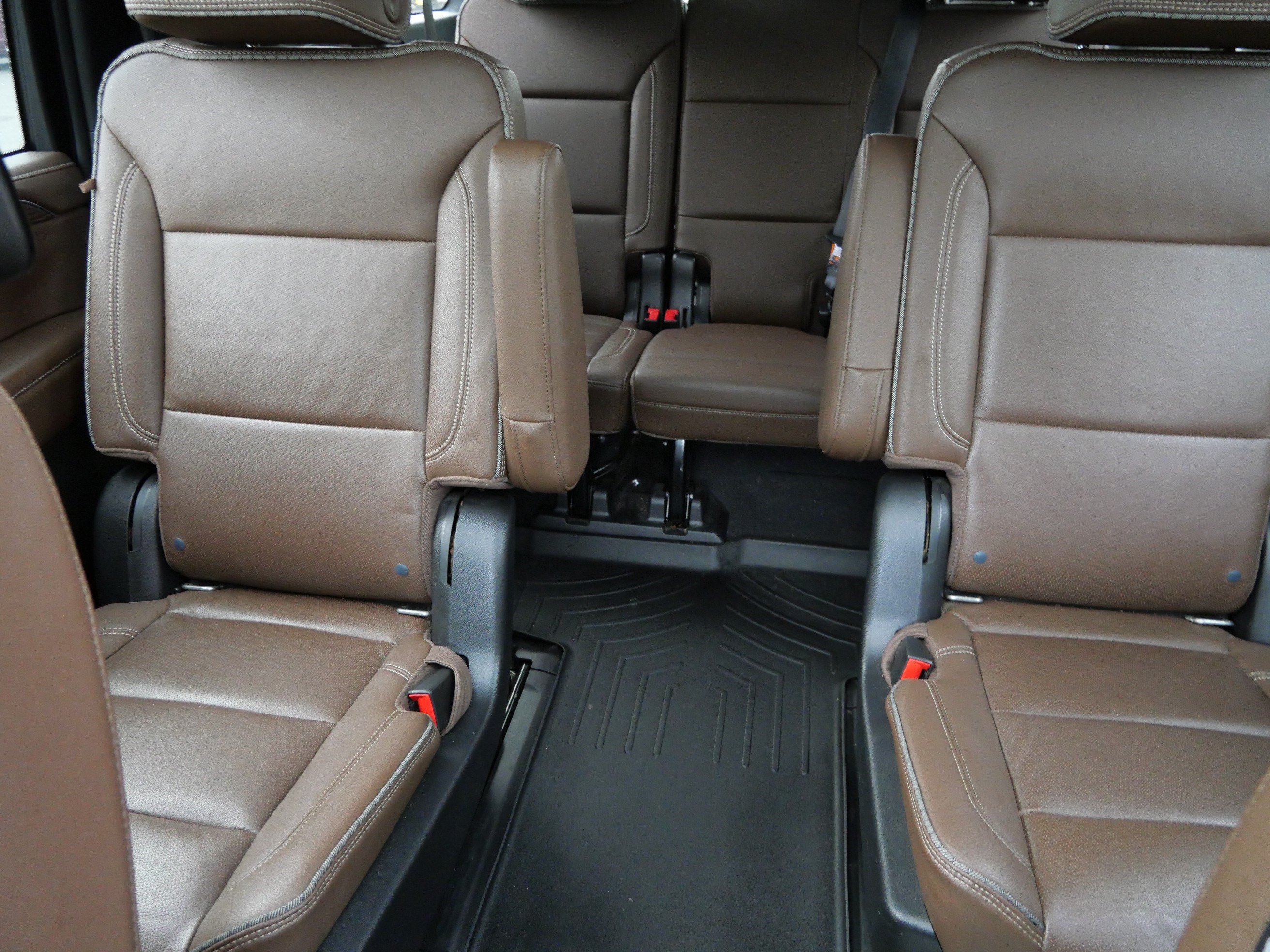Used 2021 Chevrolet Suburban High Country AWD/4WD image 13