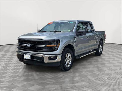 Used 2025 Ford F150 XLT w/ Equipment Group 301A Standard AWD/4WD image 3