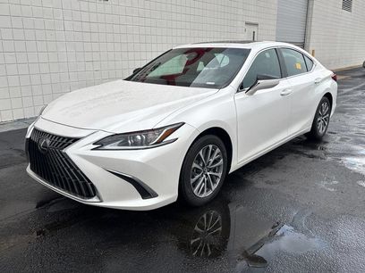 Used 2023 Lexus ES 350 w/ Accessory Package (Z2)
