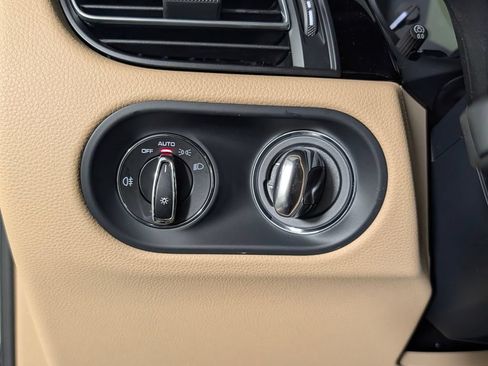 New 2026 Porsche Macan AWD/4WD image 33