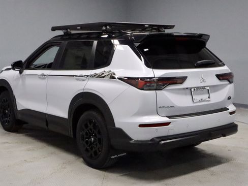 New 2026 Mitsubishi Outlander Trail Edition image 7