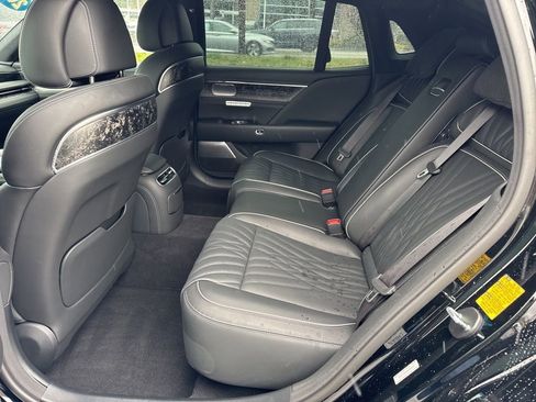 Used 2024 Genesis G90 3.5T image 43