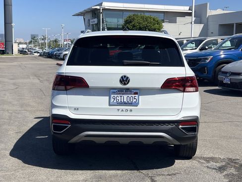 Certified 2023 Volkswagen Taos SE w/ Black Wheel Package FWD image 23