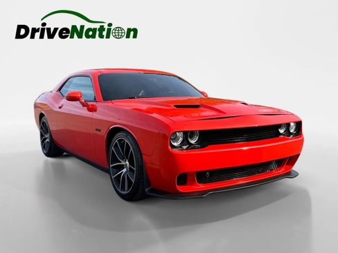 Used 2017 Dodge Challenger R/T Scat Pack w/ Leather Interior Group image 3