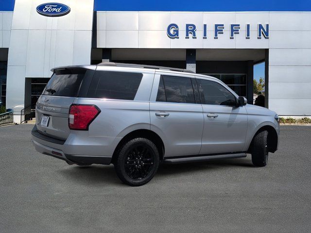 Used 2024 Ford Expedition XLT RWD image 4