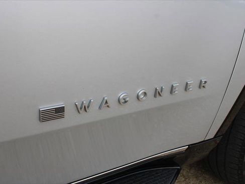 Certified 2023 Jeep Wagoneer Series II w/ Convenience Group I image 16