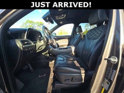Used 2022 Hyundai Palisade Calligraphy image 13