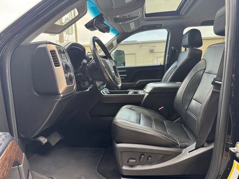 Used 2018 GMC Sierra 2500 Denali w/ Duramax Plus Package AWD/4WD image 23