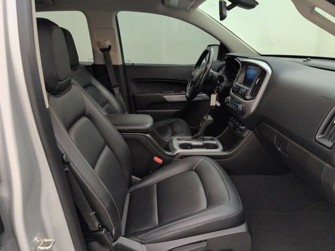 Used 2020 Chevrolet Colorado LT w/ Luxury Package RWD image 15