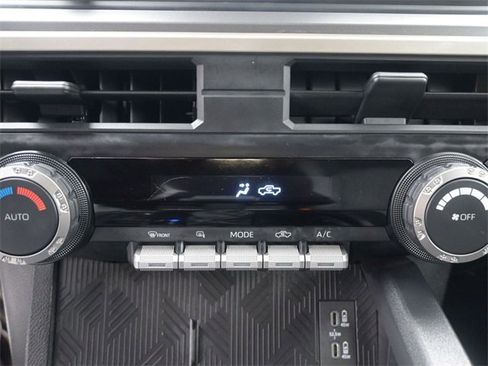 Used 2024 Toyota Tacoma TRD Off-Road image 4