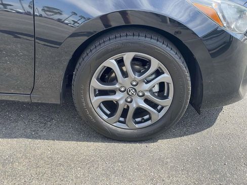 Used 2020 Toyota Yaris LE image 27
