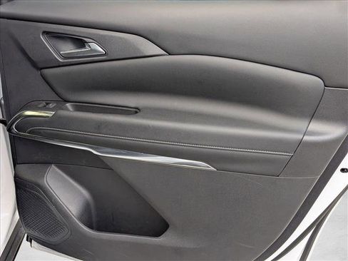 Used 2024 Chevrolet Traverse LT w/ Midnight/Sport Edition image 10