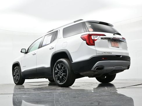 Used 2023 GMC Acadia SLT image 18
