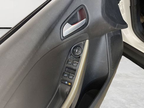 Used 2012 Ford Focus SEL FWD image 28