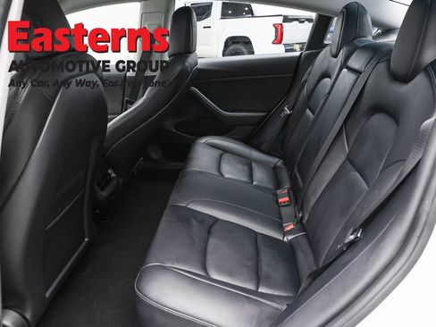 Used 2022 Tesla Model 3 AWD/4WD image 16
