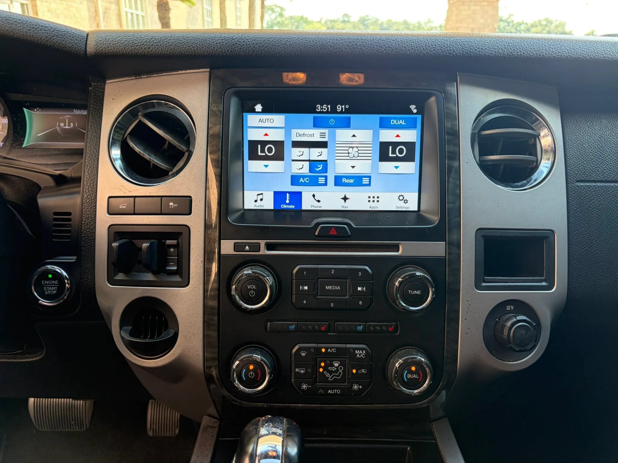 Used 2017 Ford Expedition EL Limited w/ Equipment Group 301A RWD image 27