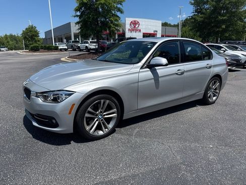 Used 2018 BMW 330i xDrive Sedan AWD/4WD image 1