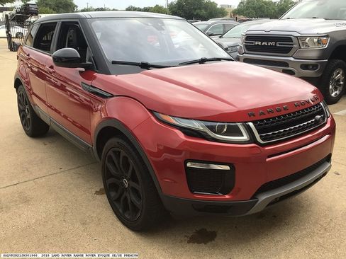 Used 2018 Land Rover Range Rover Evoque SE image 4