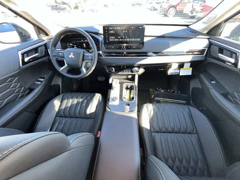 New 2026 Mitsubishi Outlander SEL FWD image 16