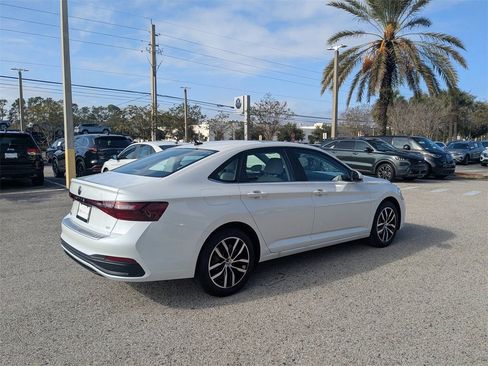 New 2026 Volkswagen Jetta SE image 7