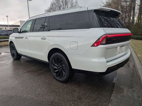 New 2026 Lincoln Navigator L Black Label AWD/4WD image 10
