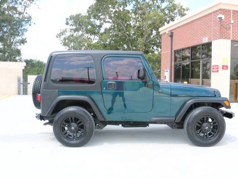 Used 1998 Jeep Wrangler SE AWD/4WD image 33